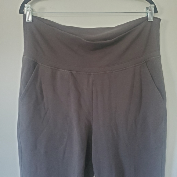 Old Navy Joggers - Picture 3 of 6